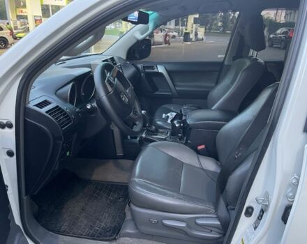 Белый Тойота Ленд Крузер Прадо 150, объемом двигателя 2.7 л и пробегом 233 тыс. км за 19000 $, фото 19 на Automoto.ua