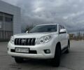 Тойота Ленд Крузер Прадо 150 2012 в Запорожье на Automoto.ua Белый Тойота Ленд Крузер Прадо 150, объемом двигателя 2.7 л и пробегом 38 тыс. км за 29000 $, фото 21 на Automoto.ua