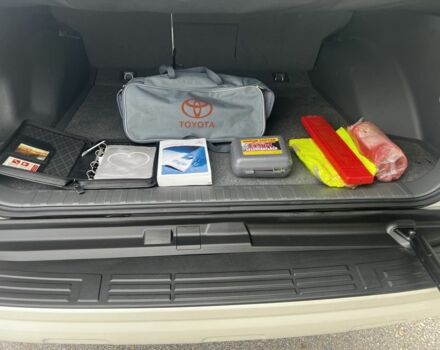 Тойота Ленд Крузер Прадо 150 2012 в Запорожье на Automoto.ua Белый Тойота Ленд Крузер Прадо 150, объемом двигателя 2.7 л и пробегом 38 тыс. км за 29000 $, фото 15 на Automoto.ua