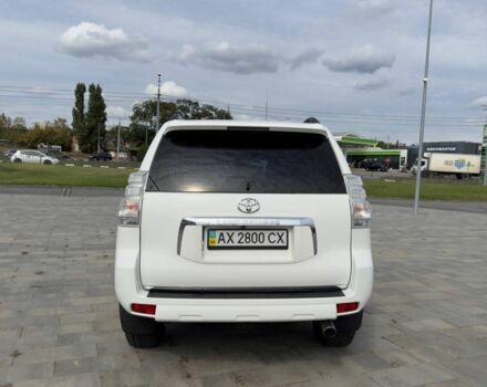 Білий Тойота Ленд Крузер Прадо 150, об'ємом двигуна 3 л та пробігом 208 тис. км за 27300 $, фото 3 на Automoto.ua