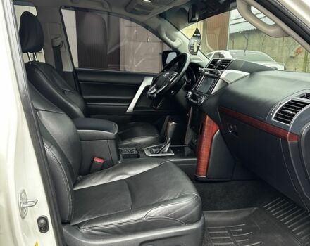 Белый Тойота Ленд Крузер Прадо 150, объемом двигателя 3 л и пробегом 148 тыс. км за 27500 $, фото 15 на Automoto.ua