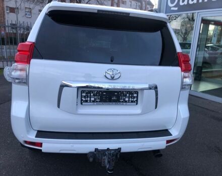 Белый Тойота Ленд Крузер Прадо 150, объемом двигателя 3 л и пробегом 121 тыс. км за 12800 $, фото 14 на Automoto.ua