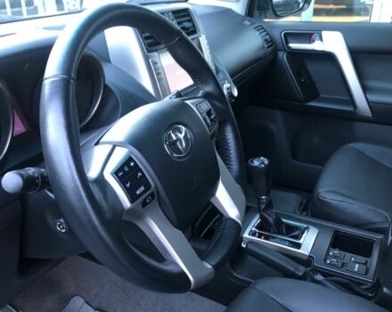 Белый Тойота Ленд Крузер Прадо 150, объемом двигателя 3 л и пробегом 121 тыс. км за 12800 $, фото 7 на Automoto.ua