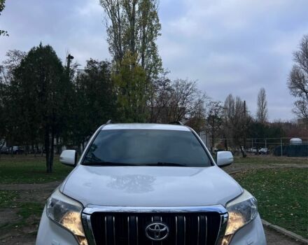 Белый Тойота Ленд Крузер Прадо 150, объемом двигателя 3 л и пробегом 280 тыс. км за 27500 $, фото 1 на Automoto.ua