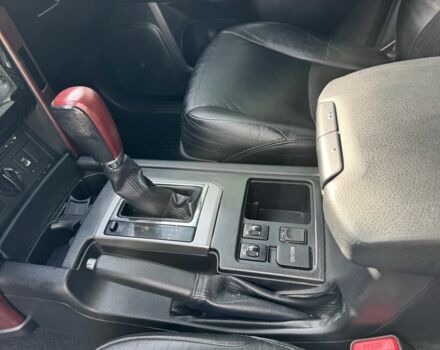 Белый Тойота Ленд Крузер Прадо 150, объемом двигателя 3 л и пробегом 257 тыс. км за 27500 $, фото 14 на Automoto.ua