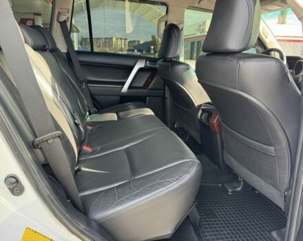 Белый Тойота Ленд Крузер Прадо 150, объемом двигателя 3 л и пробегом 257 тыс. км за 27500 $, фото 8 на Automoto.ua