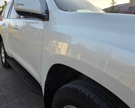 Белый Тойота Ленд Крузер Прадо 150, объемом двигателя 2.7 л и пробегом 118 тыс. км за 25500 $, фото 1 на Automoto.ua