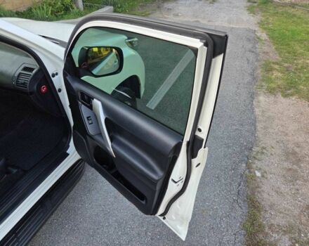 Белый Тойота Ленд Крузер Прадо 150, объемом двигателя 2.7 л и пробегом 118 тыс. км за 25500 $, фото 19 на Automoto.ua