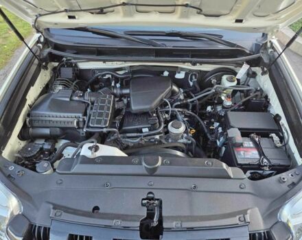 Белый Тойота Ленд Крузер Прадо 150, объемом двигателя 2.7 л и пробегом 118 тыс. км за 25500 $, фото 9 на Automoto.ua