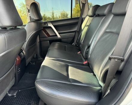 Белый Тойота Ленд Крузер Прадо 150, объемом двигателя 3 л и пробегом 257 тыс. км за 27500 $, фото 15 на Automoto.ua