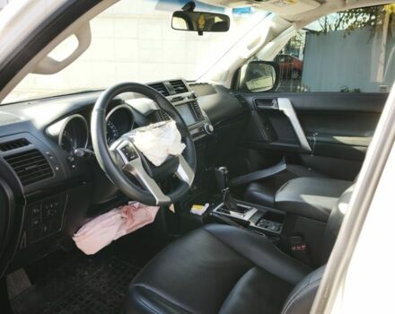 Белый Тойота Ленд Крузер Прадо 150, объемом двигателя 2.8 л и пробегом 156 тыс. км за 22000 $, фото 8 на Automoto.ua