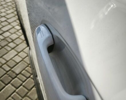 Белый Тойота Ленд Крузер Прадо 150, объемом двигателя 2.8 л и пробегом 156 тыс. км за 22000 $, фото 4 на Automoto.ua