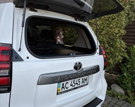 Белый Тойота Ленд Крузер Прадо 150, объемом двигателя 2.8 л и пробегом 98 тыс. км за 35333 $, фото 5 на Automoto.ua