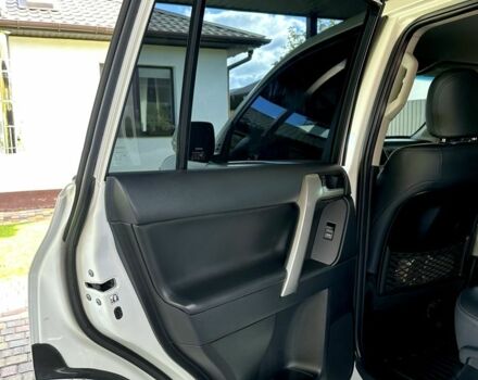 Білий Тойота Ленд Крузер Прадо 150, об'ємом двигуна 2.8 л та пробігом 101 тис. км за 40000 $, фото 13 на Automoto.ua