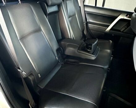 Білий Тойота Ленд Крузер Прадо 150, об'ємом двигуна 2.8 л та пробігом 101 тис. км за 40000 $, фото 18 на Automoto.ua