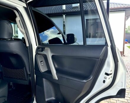 Білий Тойота Ленд Крузер Прадо 150, об'ємом двигуна 2.8 л та пробігом 101 тис. км за 40000 $, фото 17 на Automoto.ua