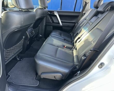 Білий Тойота Ленд Крузер Прадо 150, об'ємом двигуна 4 л та пробігом 132 тис. км за 39900 $, фото 19 на Automoto.ua