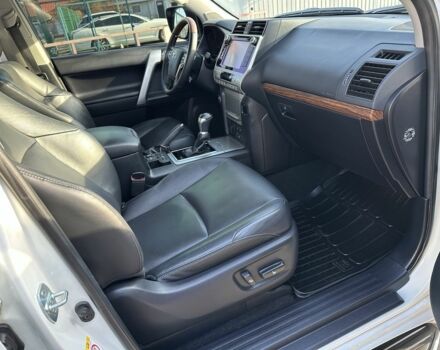 Білий Тойота Ленд Крузер Прадо 150, об'ємом двигуна 4 л та пробігом 132 тис. км за 39900 $, фото 13 на Automoto.ua