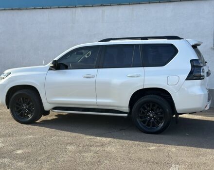 Білий Тойота Ленд Крузер Прадо 150, об'ємом двигуна 4 л та пробігом 132 тис. км за 39900 $, фото 3 на Automoto.ua