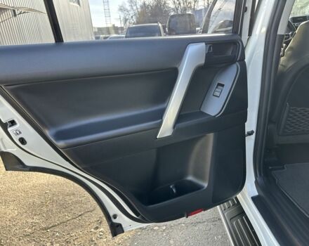 Білий Тойота Ленд Крузер Прадо 150, об'ємом двигуна 4 л та пробігом 132 тис. км за 39900 $, фото 20 на Automoto.ua