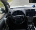 Білий Тойота Ленд Крузер Прадо 150, об'ємом двигуна 4 л та пробігом 130 тис. км за 44490 $, фото 13 на Automoto.ua