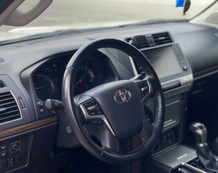 Білий Тойота Ленд Крузер Прадо 150, об'ємом двигуна 4 л та пробігом 130 тис. км за 44490 $, фото 8 на Automoto.ua