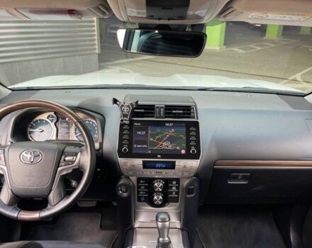 Белый Тойота Ленд Крузер Прадо 150, объемом двигателя 4 л и пробегом 38 тыс. км за 55000 $, фото 10 на Automoto.ua