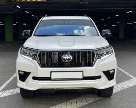 Белый Тойота Ленд Крузер Прадо 150, объемом двигателя 4 л и пробегом 38 тыс. км за 55000 $, фото 1 на Automoto.ua