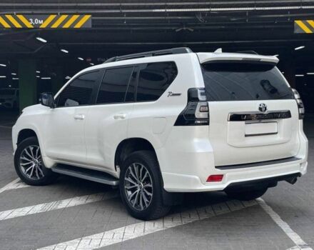 Белый Тойота Ленд Крузер Прадо 150, объемом двигателя 4 л и пробегом 38 тыс. км за 55000 $, фото 3 на Automoto.ua