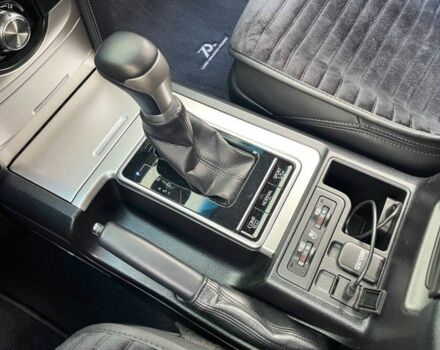 Белый Тойота Ленд Крузер Прадо 150, объемом двигателя 4 л и пробегом 38 тыс. км за 55000 $, фото 20 на Automoto.ua