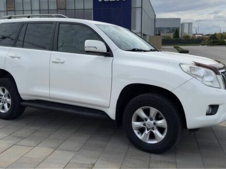 Білий Тойота Ленд Крузер Прадо 150, об'ємом двигуна 3 л та пробігом 208 тис. км за 27300 $, фото 1 на Automoto.ua