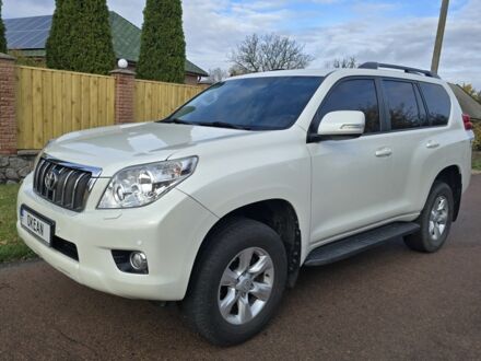 Білий Тойота Ленд Крузер Прадо 150, об'ємом двигуна 2.7 л та пробігом 110 тис. км за 23500 $, фото 1 на Automoto.ua