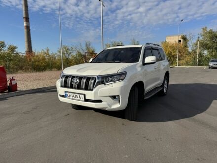 Тойота Ленд Крузер Прадо 150 2014 в Кривом Роге на Automoto.ua Белый Тойота Ленд Крузер Прадо 150, объемом двигателя 3 л и пробегом 257 тыс. км за 27500 $, фото 1 на Automoto.ua