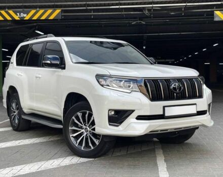 Белый Тойота Ленд Крузер Прадо 150, объемом двигателя 4 л и пробегом 38 тыс. км за 55000 $, фото 1 на Automoto.ua