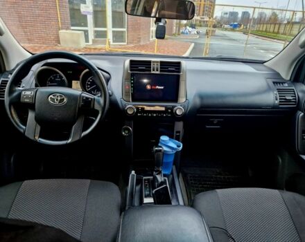 Бежевий Тойота Ленд Крузер Прадо 150, об'ємом двигуна 3 л та пробігом 459 тис. км за 21600 $, фото 3 на Automoto.ua