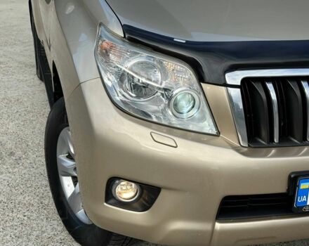 Бежевый Тойота Ленд Крузер Прадо 150, объемом двигателя 3 л и пробегом 218 тыс. км за 25000 $, фото 4 на Automoto.ua