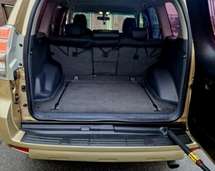 Бежевий Тойота Ленд Крузер Прадо 150, об'ємом двигуна 3 л та пробігом 459 тис. км за 21600 $, фото 9 на Automoto.ua