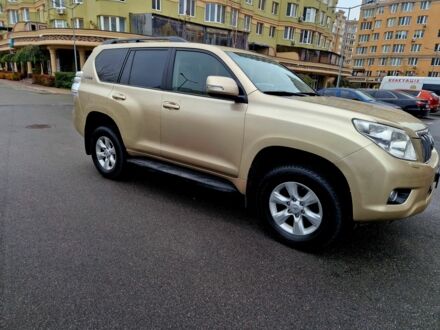 Бежевий Тойота Ленд Крузер Прадо 150, об'ємом двигуна 3 л та пробігом 459 тис. км за 21600 $, фото 1 на Automoto.ua