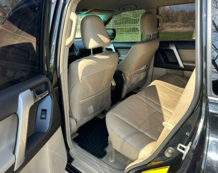 Черный Тойота Ленд Крузер Прадо 150, объемом двигателя 4 л и пробегом 231 тыс. км за 26500 $, фото 12 на Automoto.ua