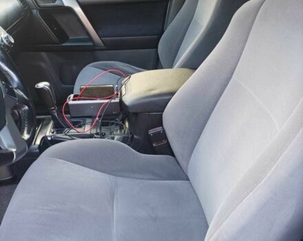 Чорний Тойота Ленд Крузер Прадо 150, об'ємом двигуна 4 л та пробігом 341 тис. км за 17500 $, фото 3 на Automoto.ua