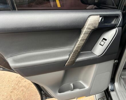 Черный Тойота Ленд Крузер Прадо 150, объемом двигателя 2.7 л и пробегом 248 тыс. км за 21000 $, фото 9 на Automoto.ua