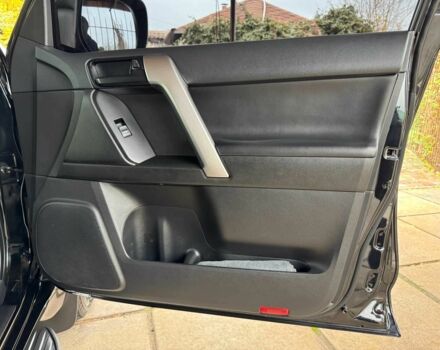 Черный Тойота Ленд Крузер Прадо 150, объемом двигателя 3 л и пробегом 132 тыс. км за 35900 $, фото 14 на Automoto.ua