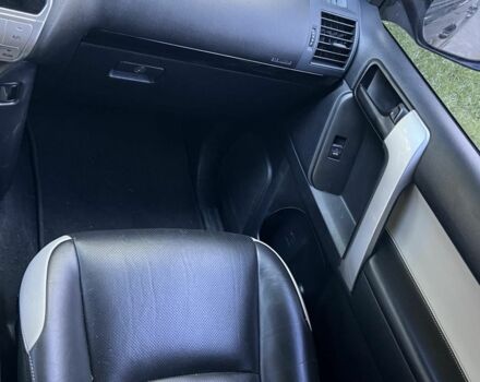 Черный Тойота Ленд Крузер Прадо 150, объемом двигателя 2.8 л и пробегом 199 тыс. км за 31777 $, фото 5 на Automoto.ua