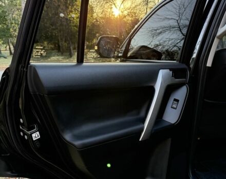 Чорний Тойота Ленд Крузер Прадо 150, об'ємом двигуна 4 л та пробігом 78 тис. км за 45000 $, фото 9 на Automoto.ua