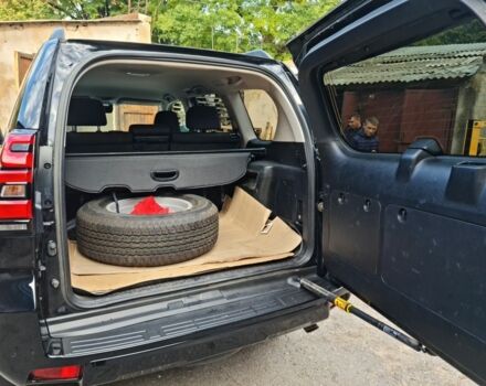 Чорний Тойота Ленд Крузер Прадо 150, об'ємом двигуна 4 л та пробігом 93 тис. км за 37500 $, фото 7 на Automoto.ua