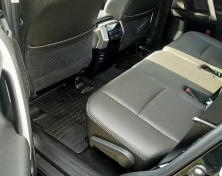 Чорний Тойота Ленд Крузер Прадо 150, об'ємом двигуна 4 л та пробігом 33 тис. км за 43500 $, фото 9 на Automoto.ua