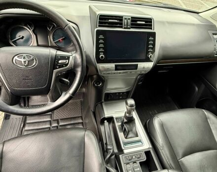 Черный Тойота Ленд Крузер Прадо 150, объемом двигателя 2.8 л и пробегом 200 тыс. км за 42000 $, фото 18 на Automoto.ua