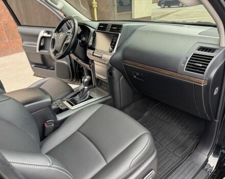 Черный Тойота Ленд Крузер Прадо 150, объемом двигателя 4 л и пробегом 62 тыс. км за 46000 $, фото 13 на Automoto.ua