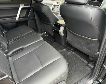 Черный Тойота Ленд Крузер Прадо 150, объемом двигателя 4 л и пробегом 62 тыс. км за 46000 $, фото 12 на Automoto.ua