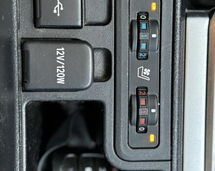 Чорний Тойота Ленд Крузер Прадо 150, об'ємом двигуна 4 л та пробігом 139 тис. км за 46900 $, фото 6 на Automoto.ua